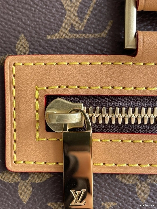 WIS VUITTON CITE LOUIS 0206